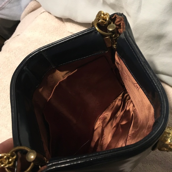 Vintage Ruth Saltz Patent Leather Hinged Opening Cougar pull Tab Navy Blue - Picture 7 of 12